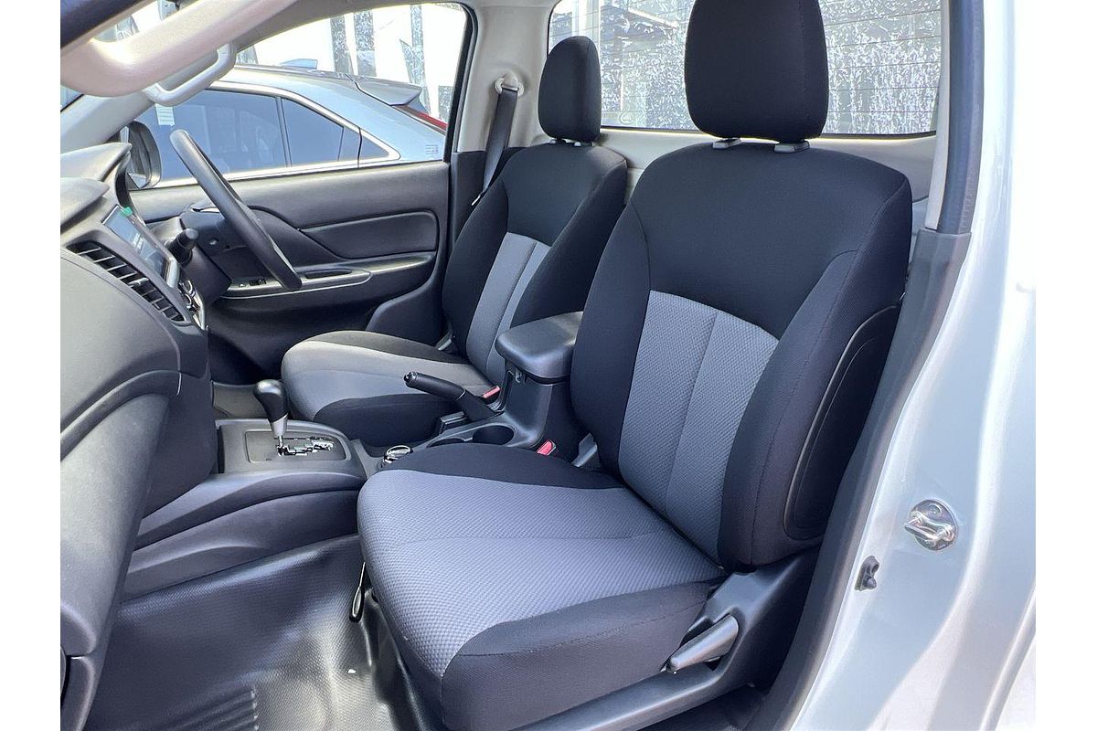 2023 Mitsubishi Triton GLX MR 4X4