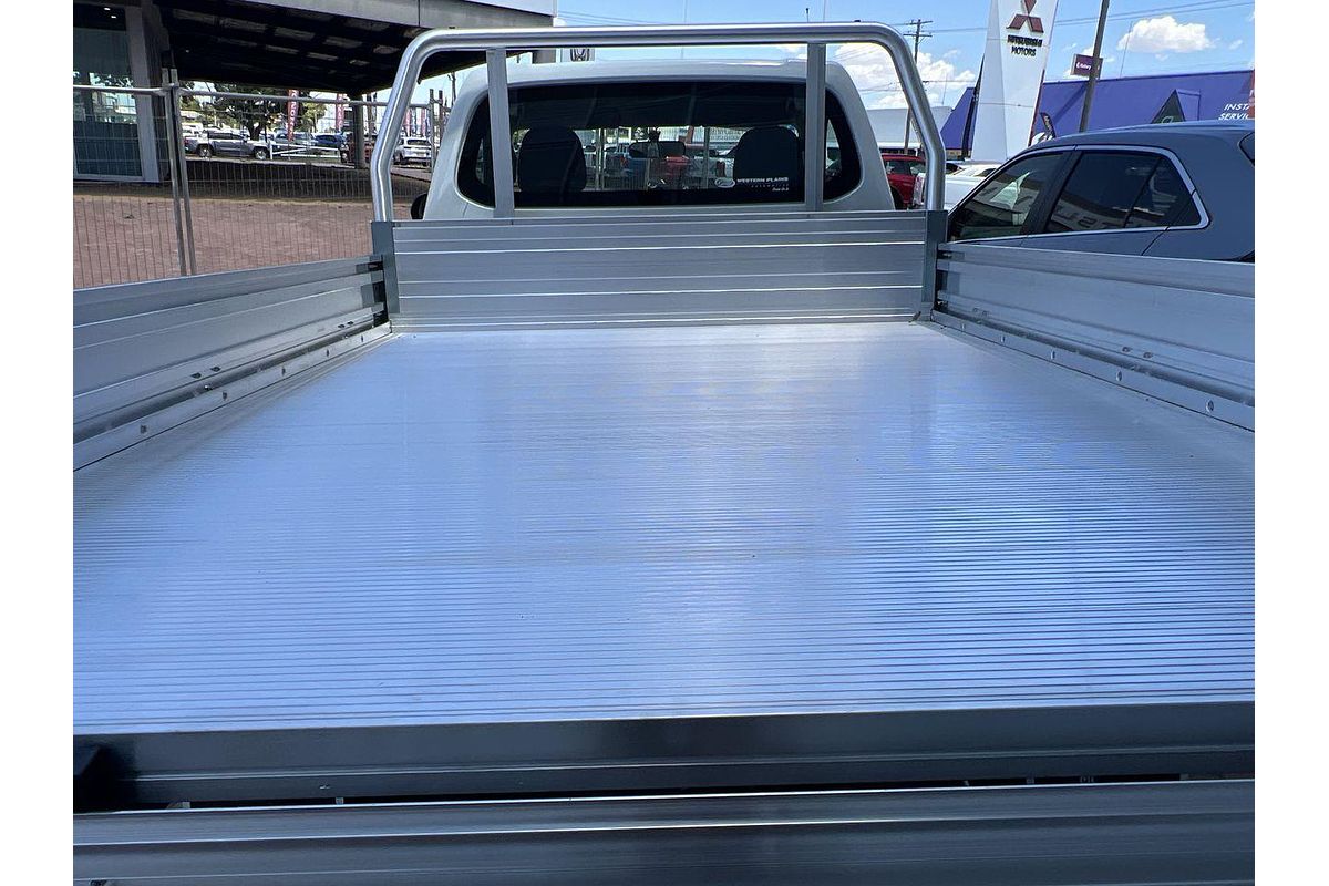 2023 Mitsubishi Triton GLX MR 4X4