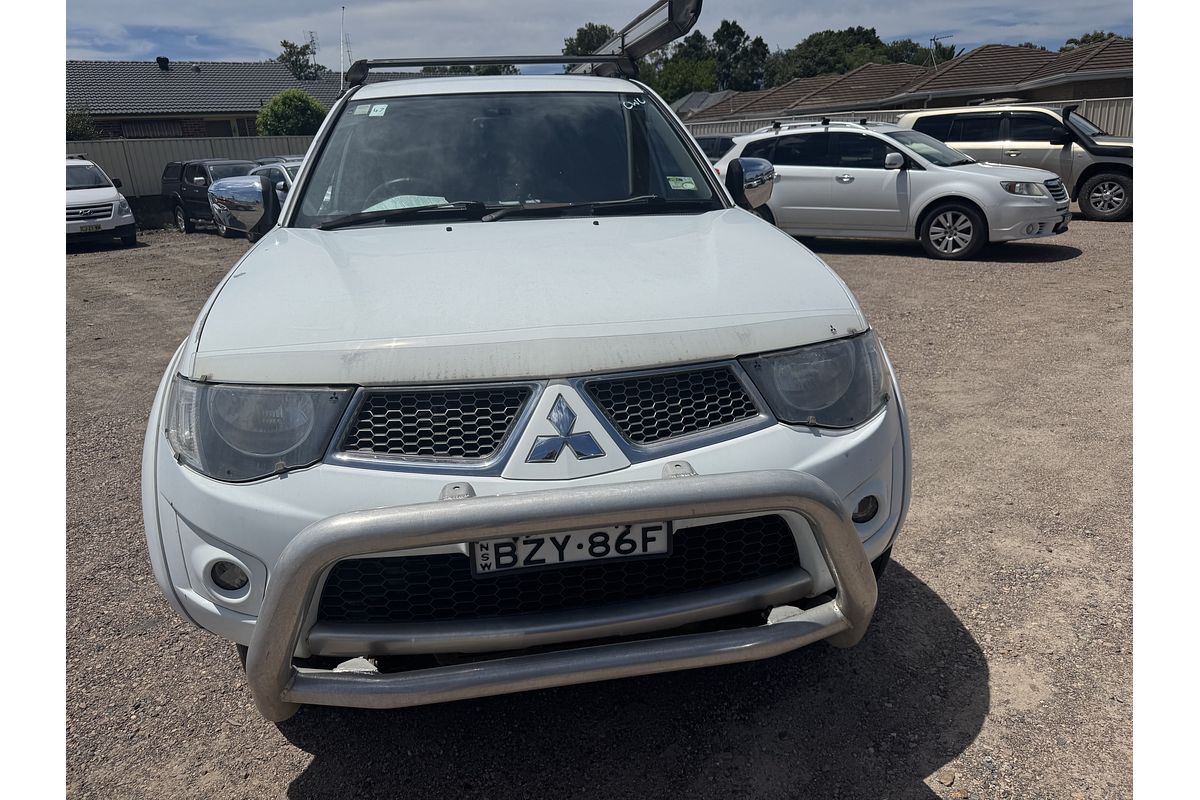 2011 Mitsubishi Triton GLX MN 4X4