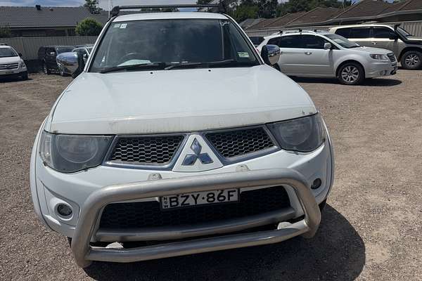 2011 Mitsubishi Triton GLX MN 4X4