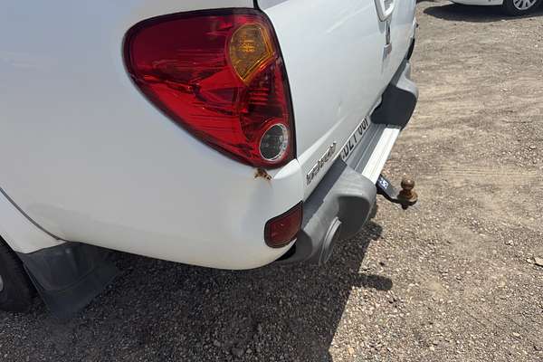 2011 Mitsubishi Triton GLX MN 4X4