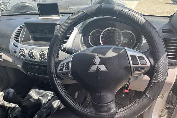 2011 Mitsubishi Triton GLX MN 4X4