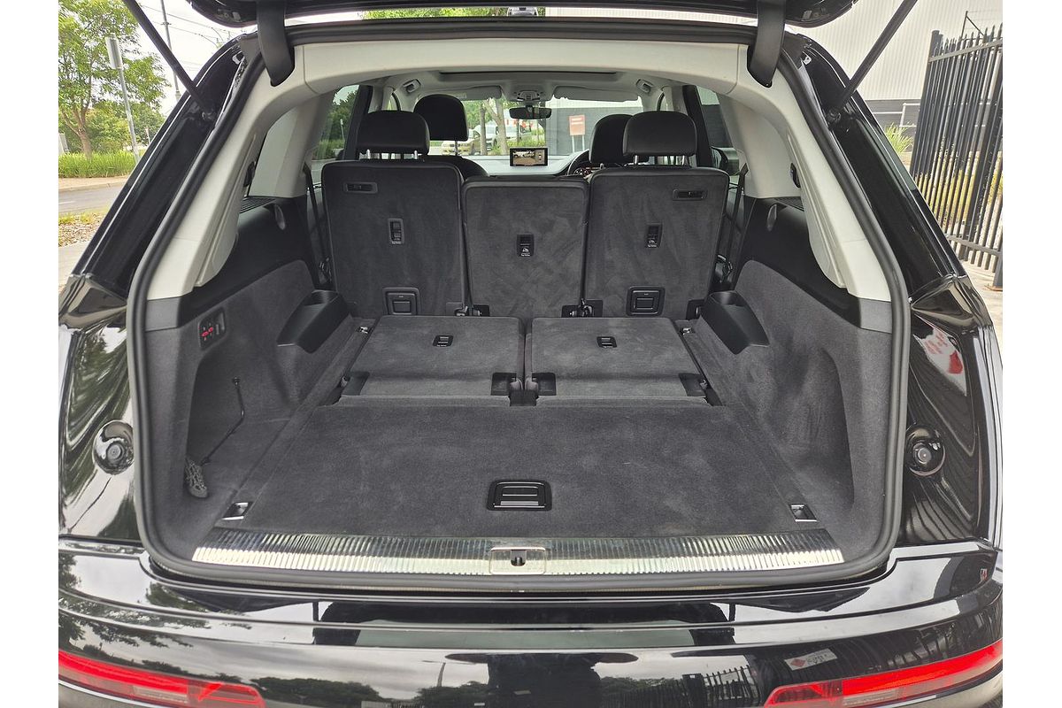 2019 Audi Q7 50 TDI S line 4M