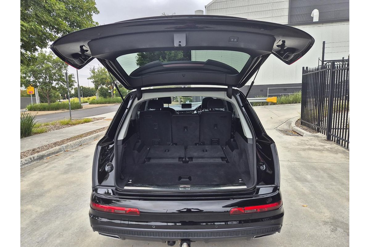 2019 Audi Q7 50 TDI S line 4M
