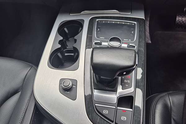 2019 Audi Q7 50 TDI S line 4M