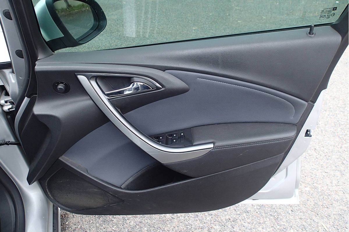2012 Opel ASTRA PJ
