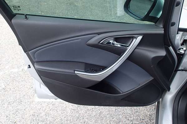 2012 Opel ASTRA PJ