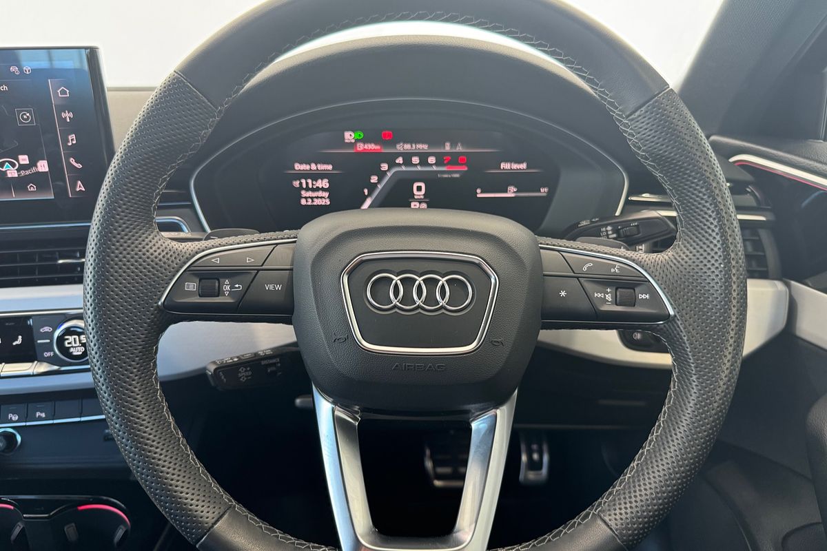 2023 Audi A4 45 TFSI S line B9