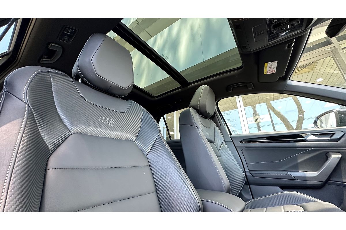 2024 Volkswagen T-Roc 140TSI R-Line D11
