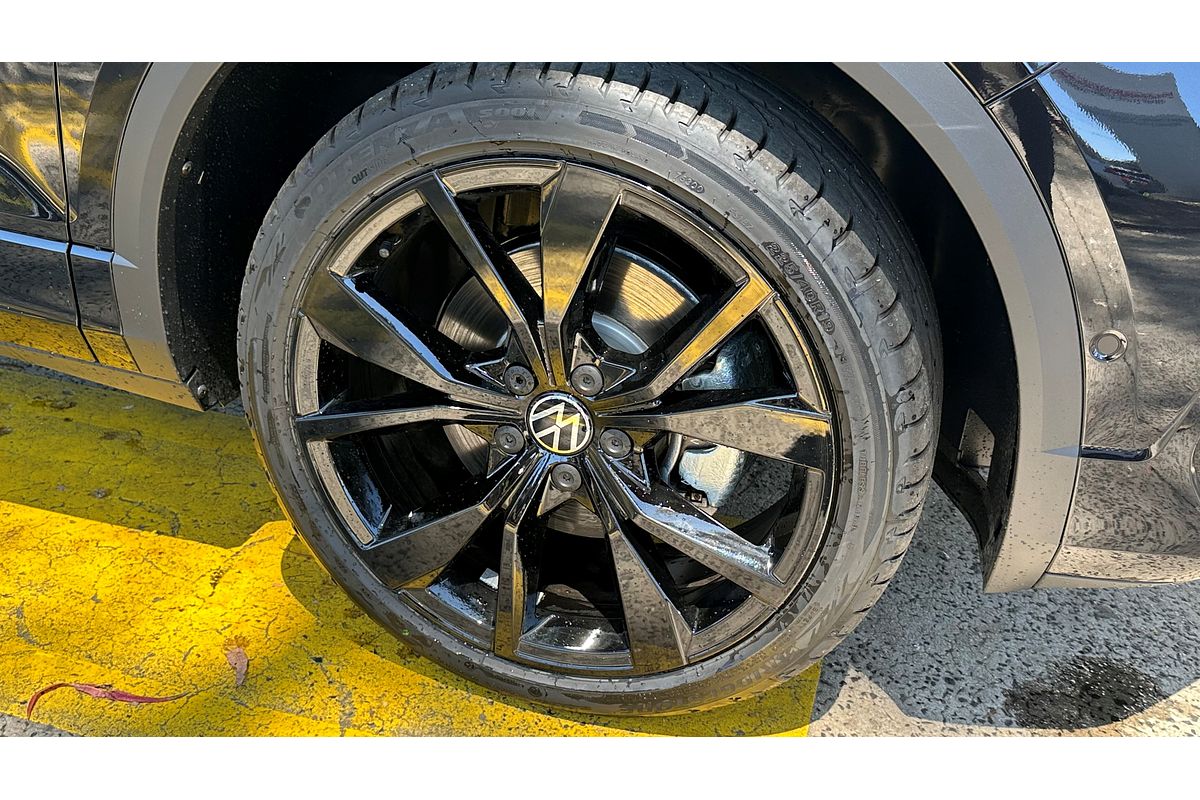 2024 Volkswagen T-Roc 140TSI R-Line D11
