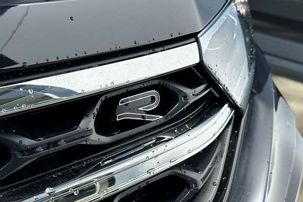 2024 Volkswagen T-Roc 140TSI R-Line D11