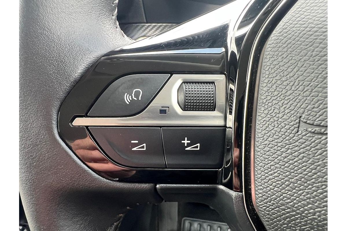 2022 Peugeot 2008 Allure P24