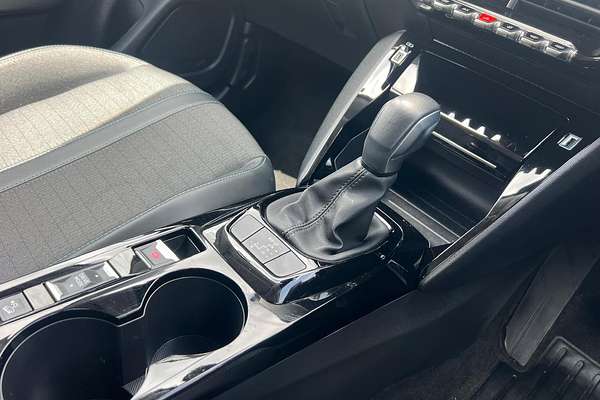 2022 Peugeot 2008 Allure P24