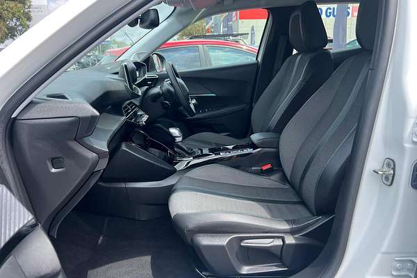 2022 Peugeot 2008 Allure P24