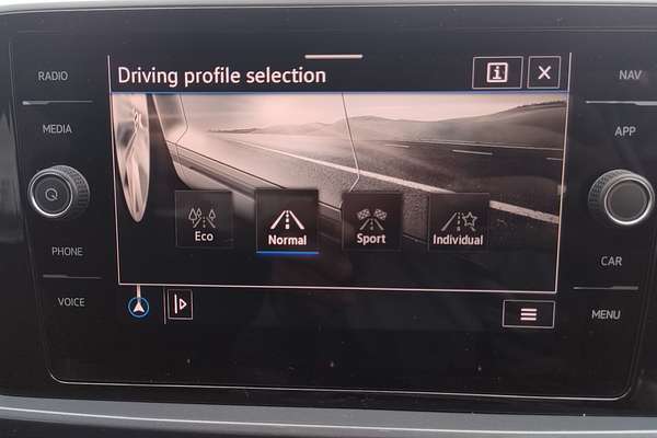 2024 Volkswagen T-Roc 110TSI Style D11