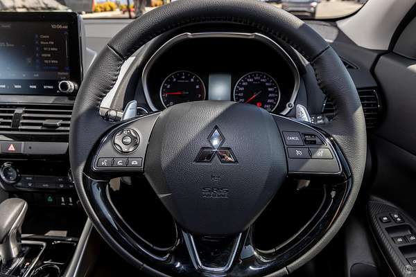 2024 Mitsubishi Eclipse Cross LS YB