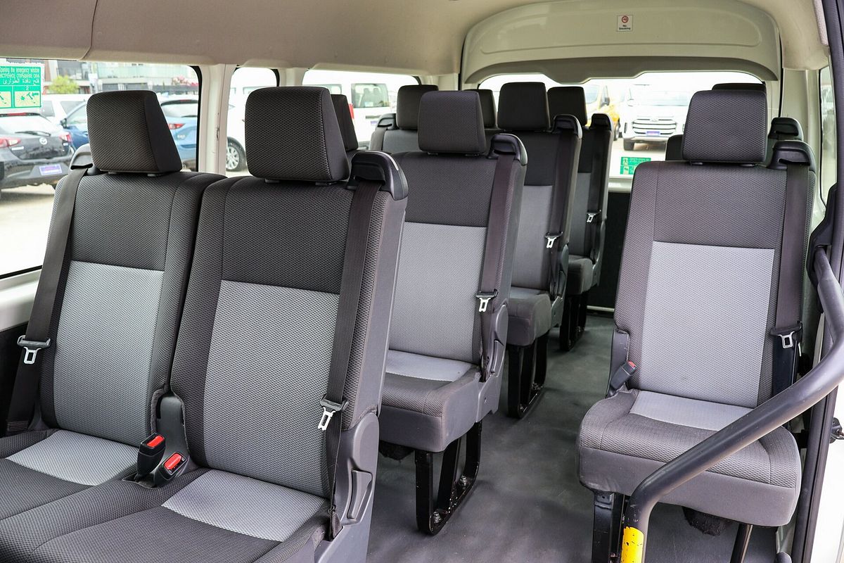 2019 Toyota Hiace Commuter GDH322R