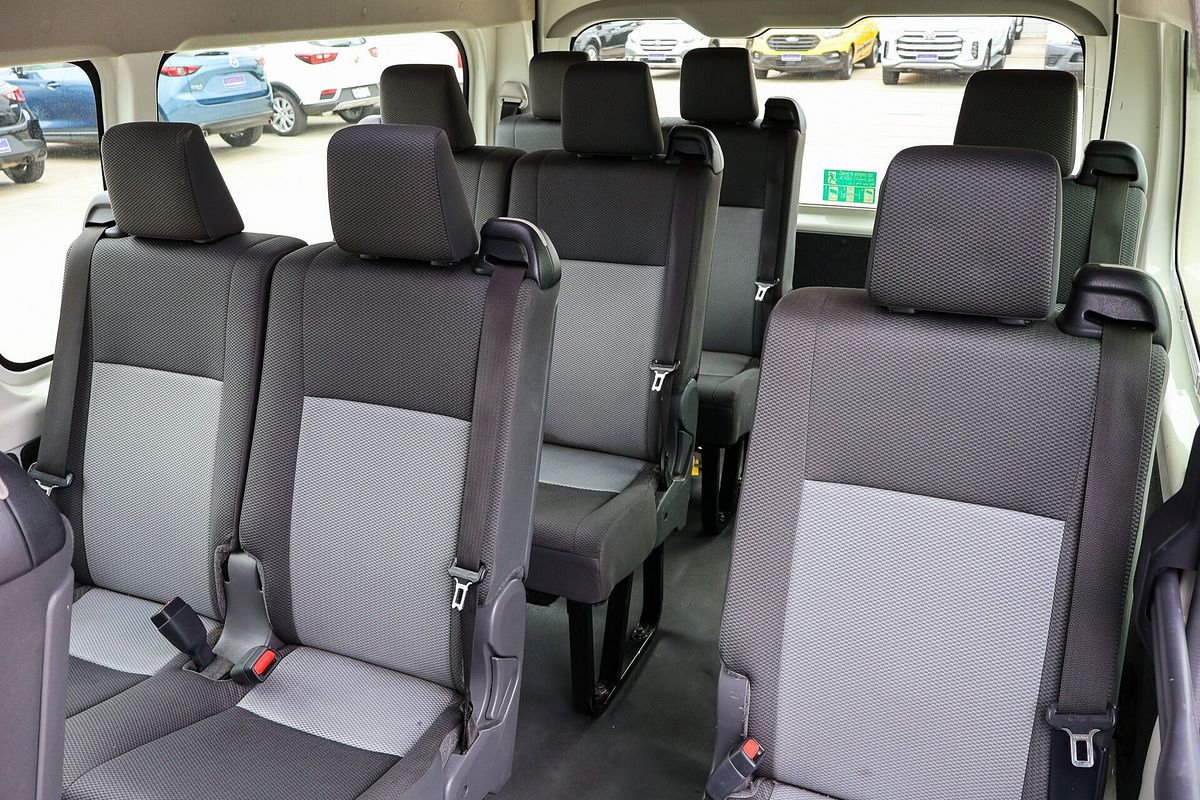 2019 Toyota Hiace Commuter GDH322R