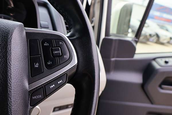 2019 Toyota Hiace Commuter GDH322R