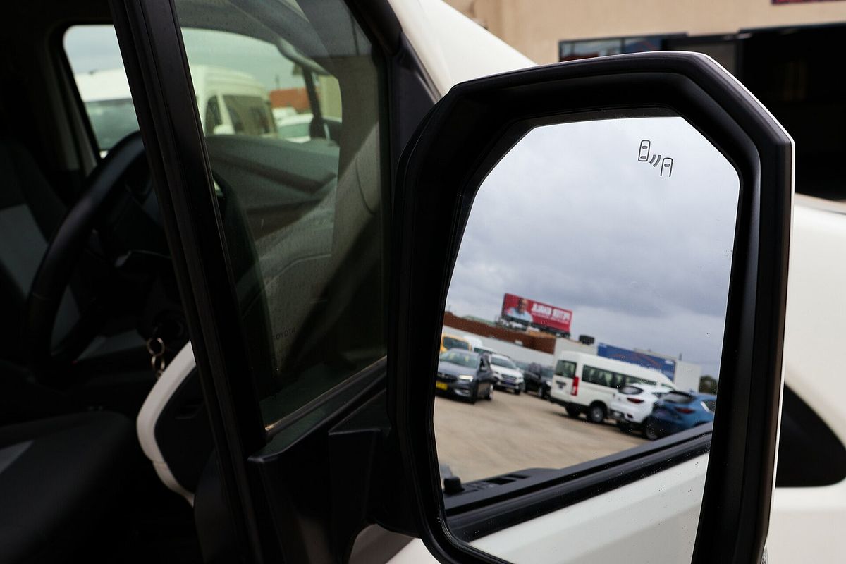 2019 Toyota Hiace Commuter GDH322R