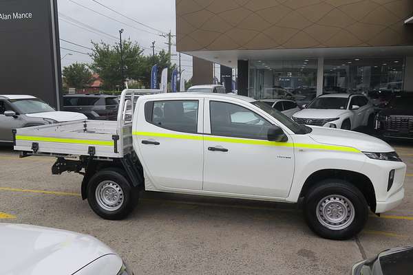 2022 Mitsubishi Triton GLX+ MR 4X4