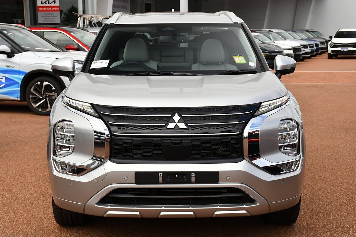 2024 Mitsubishi Outlander Exceed ZM