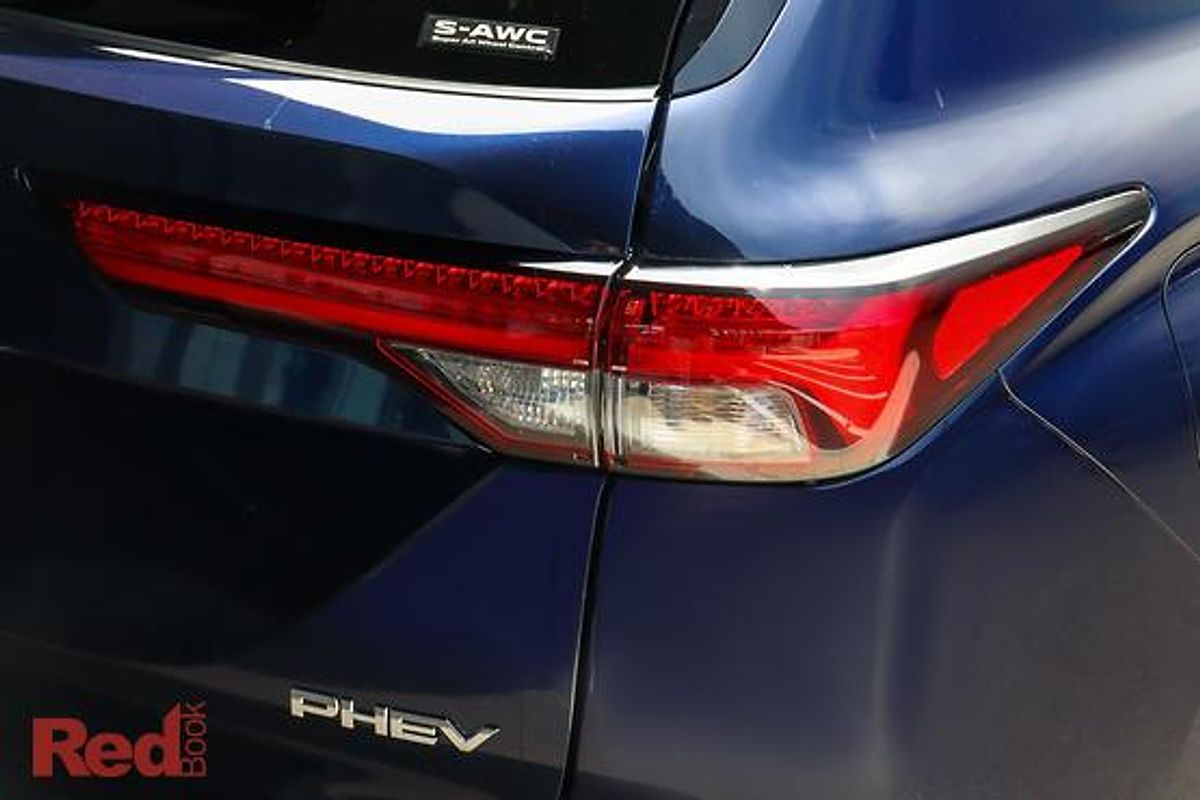 2025 Mitsubishi Outlander PHEV ES ZM