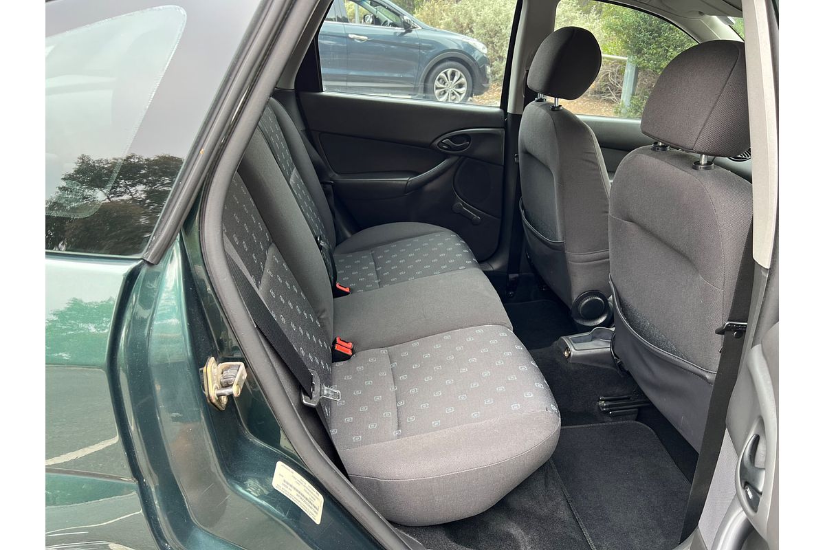 2004 Ford Focus CL LR