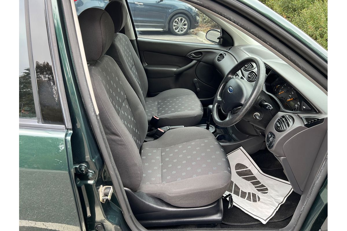 2004 Ford Focus CL LR