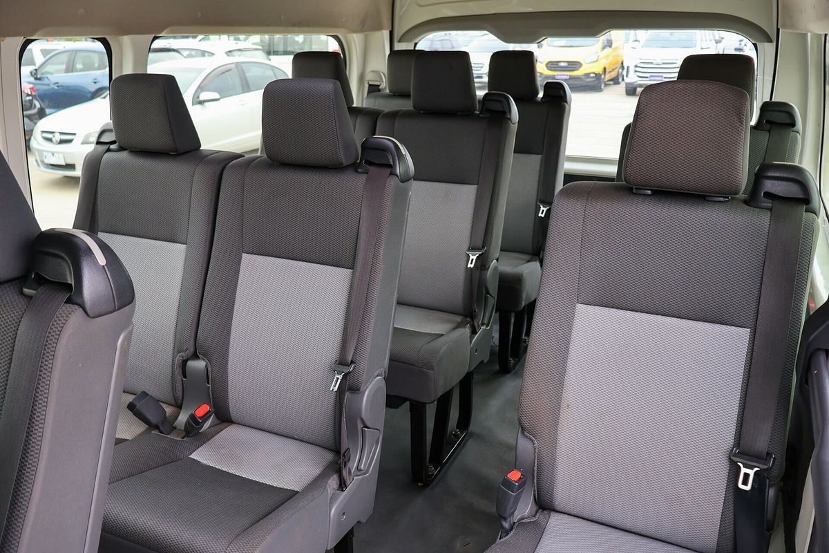 2019 Toyota Hiace Commuter GDH322R