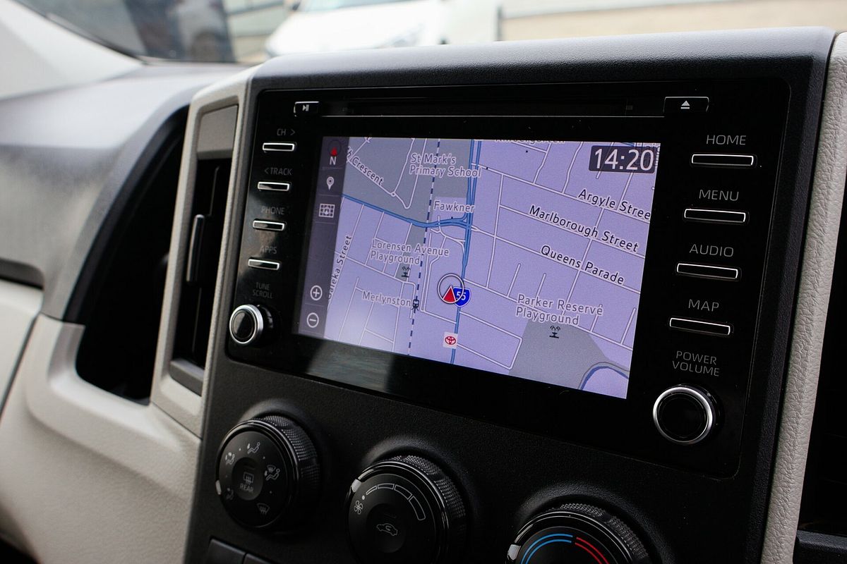 2019 Toyota Hiace Commuter GDH322R