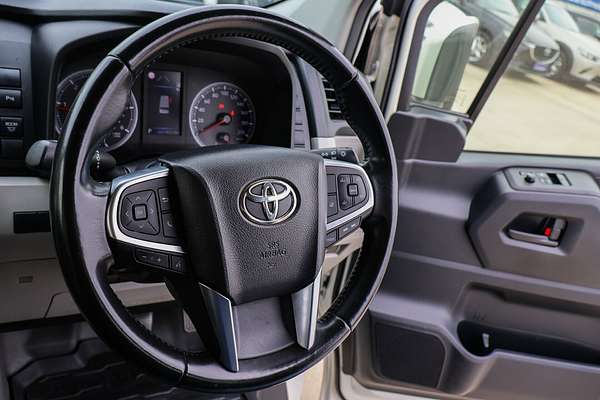 2019 Toyota Hiace Commuter GDH322R