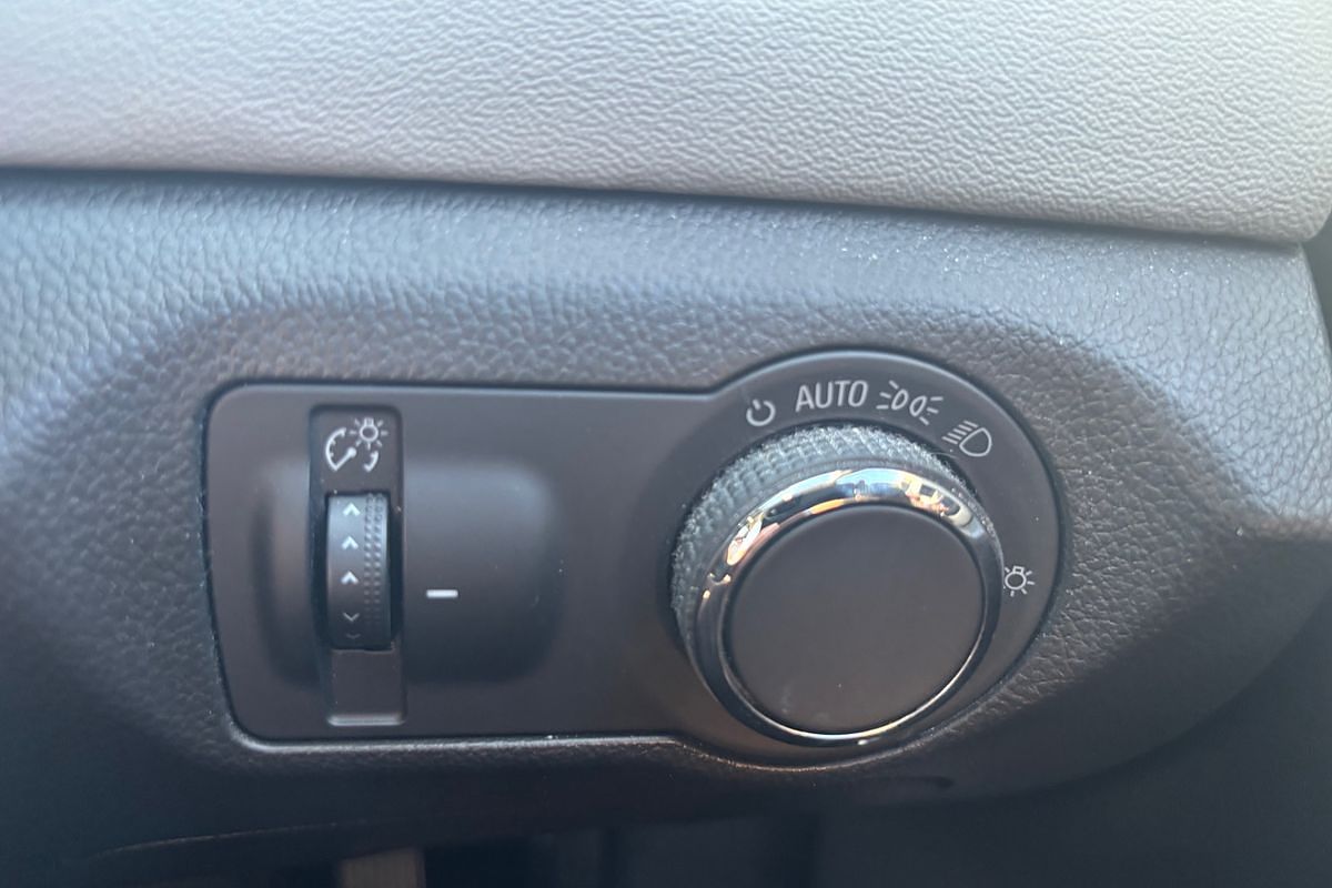 2014 Holden Cruze CDX JH Series II