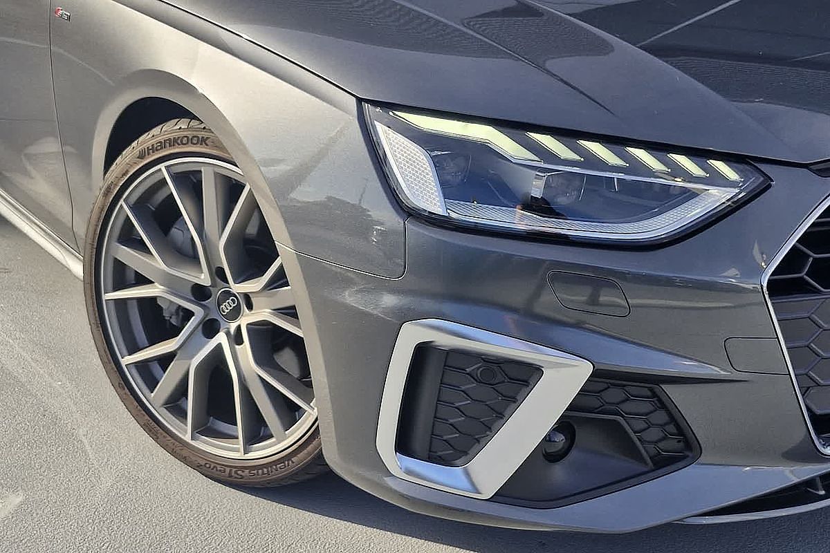 2024 Audi A4 45 TFSI S line B9