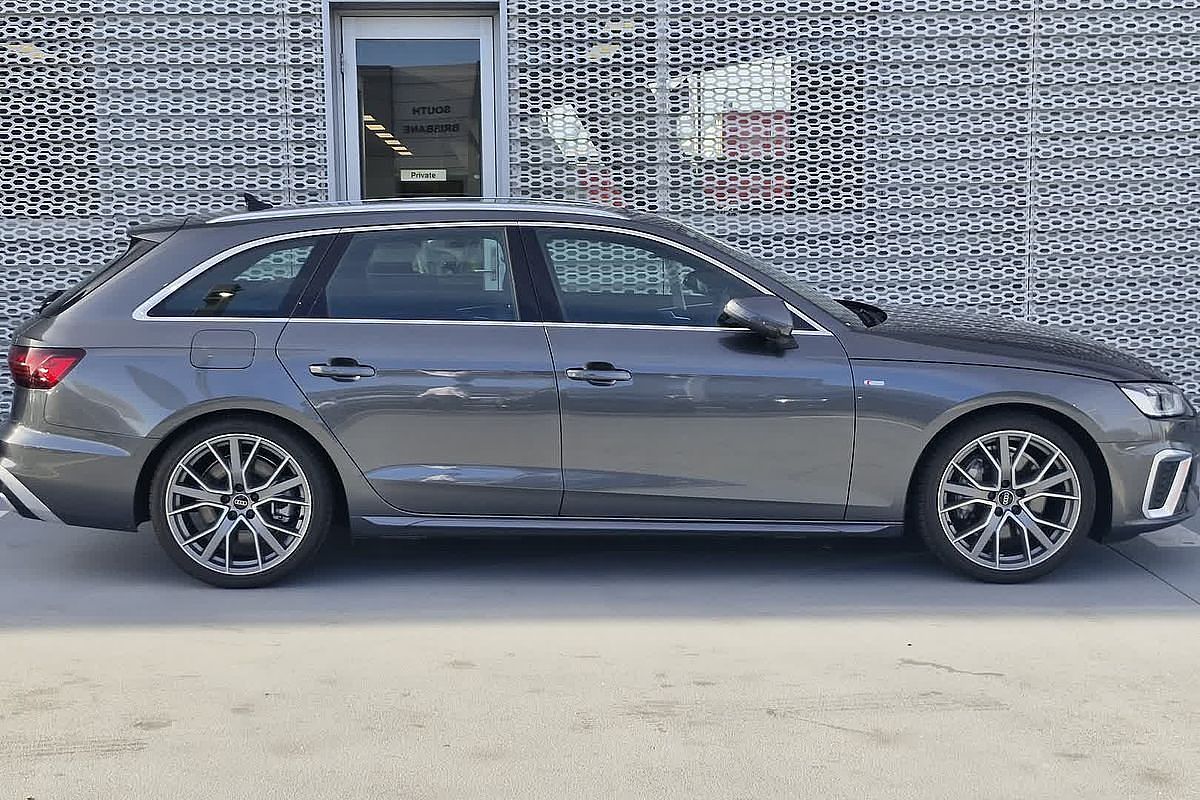 2024 Audi A4 45 TFSI S line B9