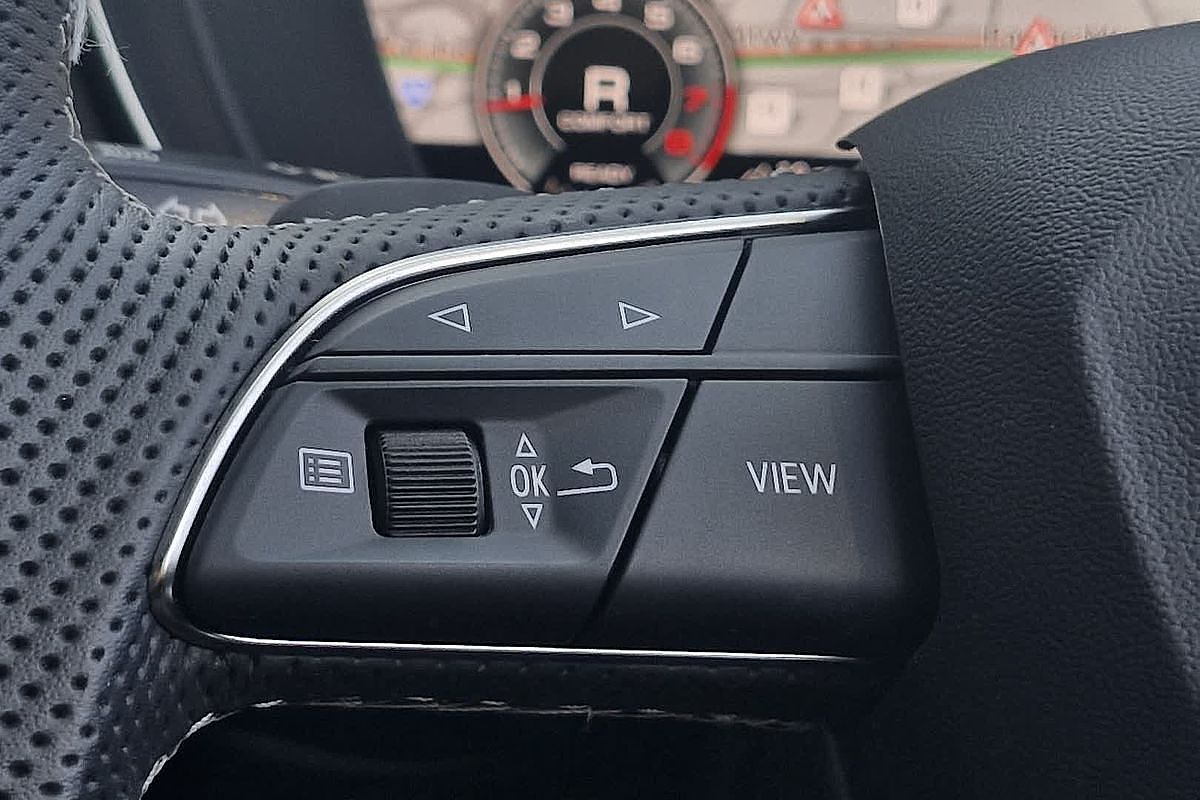 2024 Audi A4 45 TFSI S line B9
