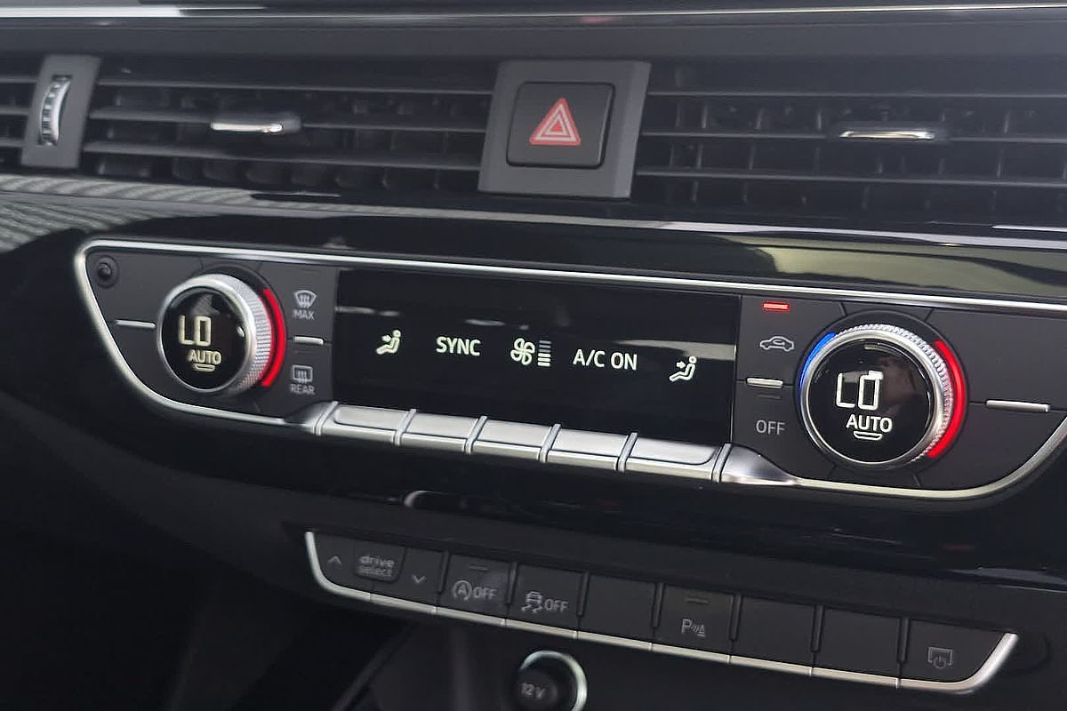 2024 Audi A4 45 TFSI S line B9