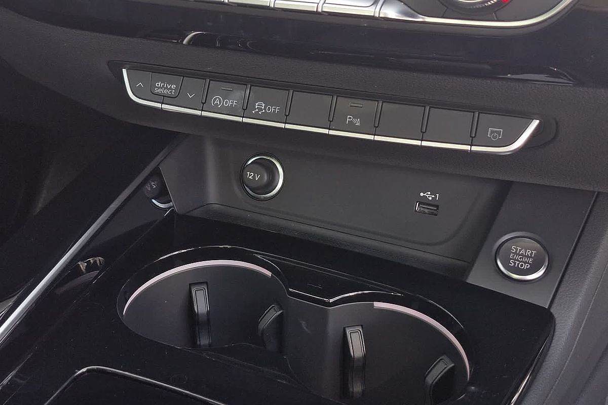2024 Audi A4 45 TFSI S line B9