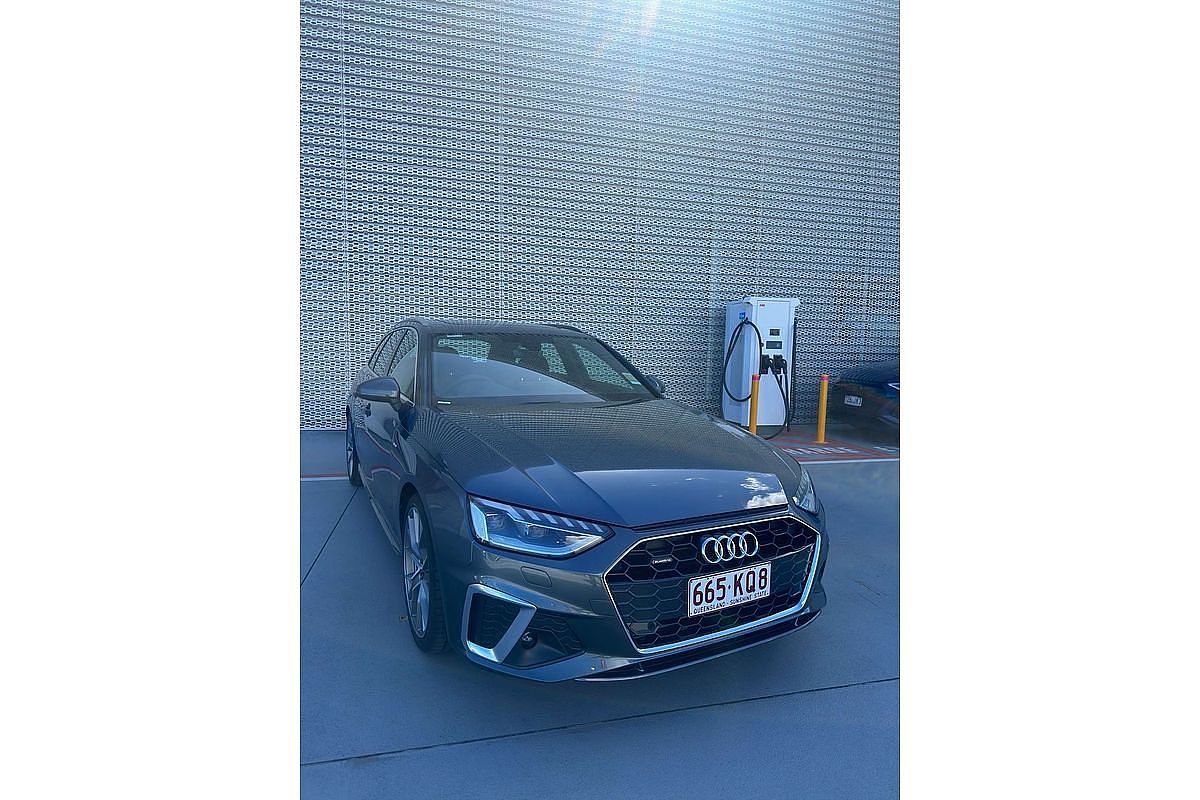 2024 Audi A4 45 TFSI S line B9