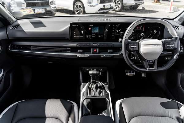 2025 Kia K4 GT-Line CL4m