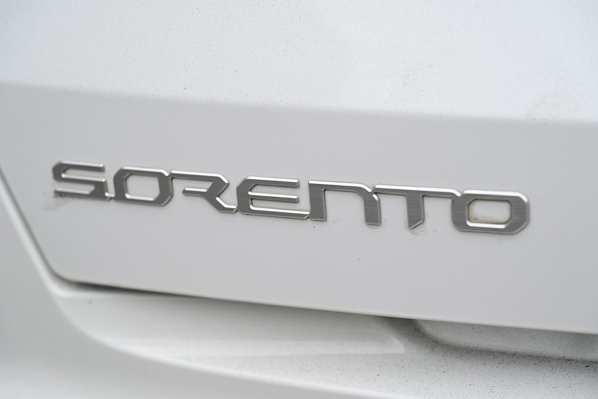 2023 Kia Sorento S MQ4