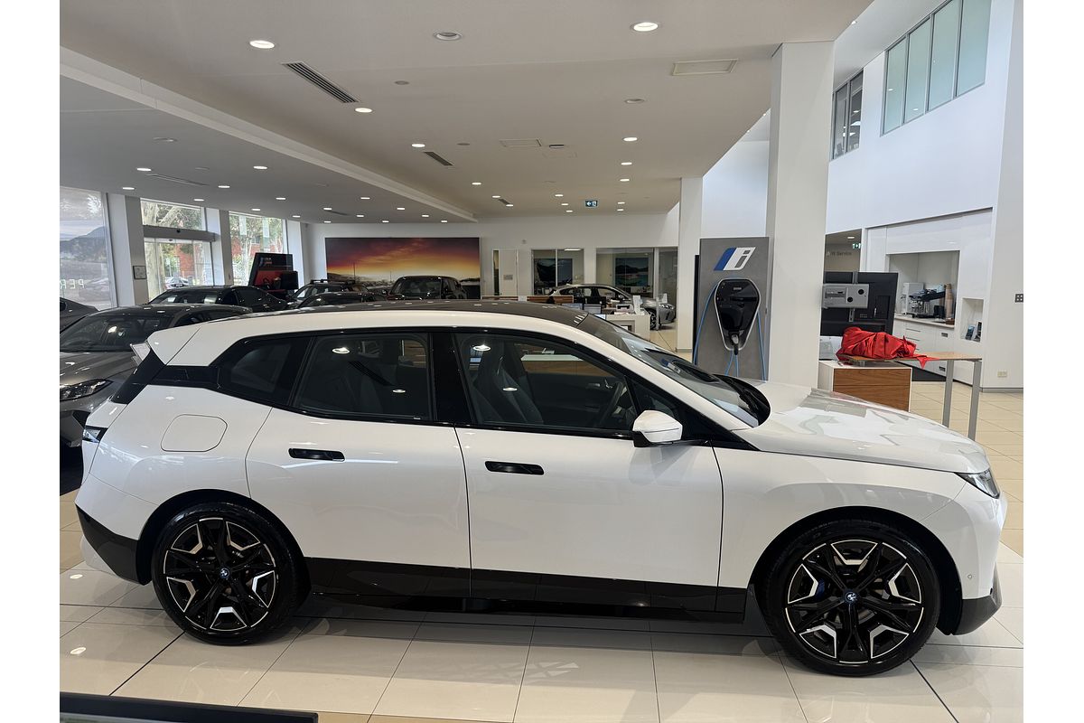 2022 BMW iX xDrive40 Sport I20