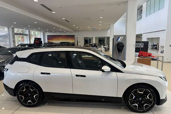 2022 BMW iX xDrive40 Sport I20