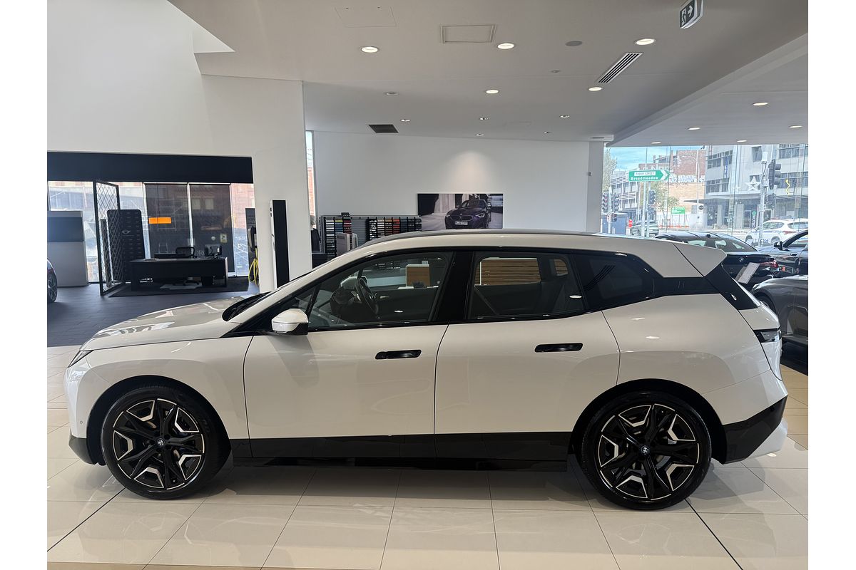 2022 BMW iX xDrive40 Sport I20