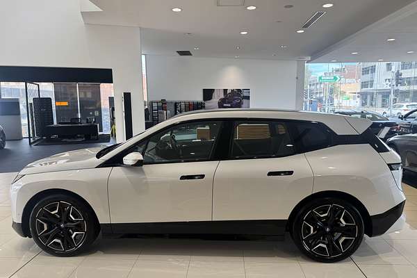 2022 BMW iX xDrive40 Sport I20