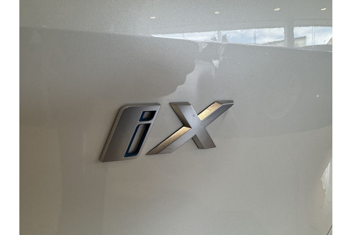 2022 BMW iX xDrive40 Sport I20