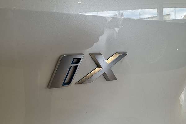 2022 BMW iX xDrive40 Sport I20