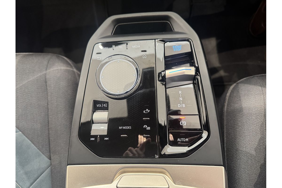 2022 BMW iX xDrive40 Sport I20