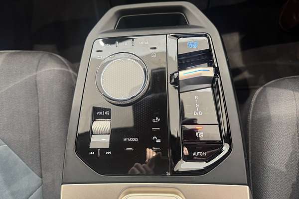 2022 BMW iX xDrive40 Sport I20