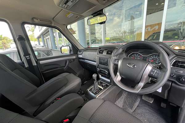 2022 Mahindra PIK-UP S11 4X4